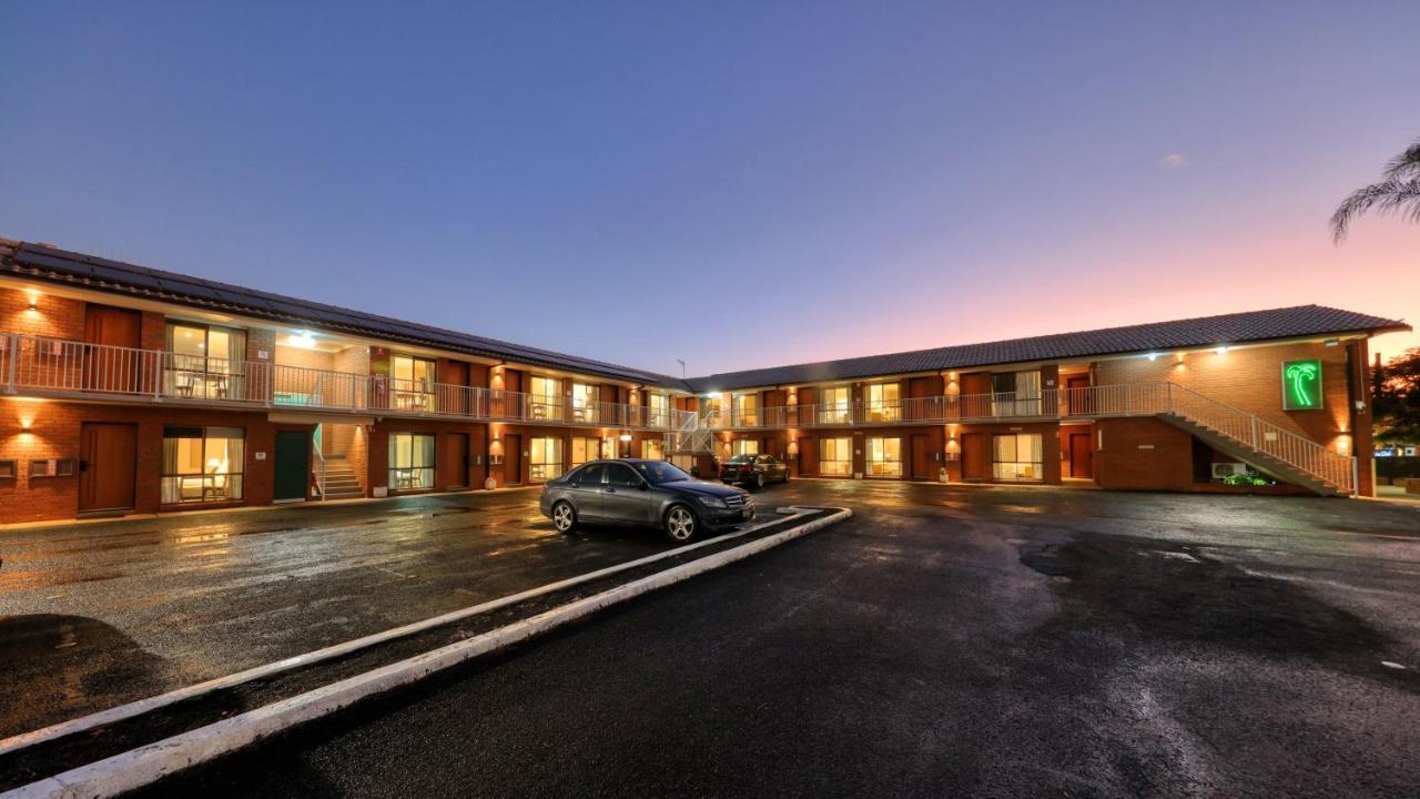 The Palms Dubbo Motel Kültér fotó