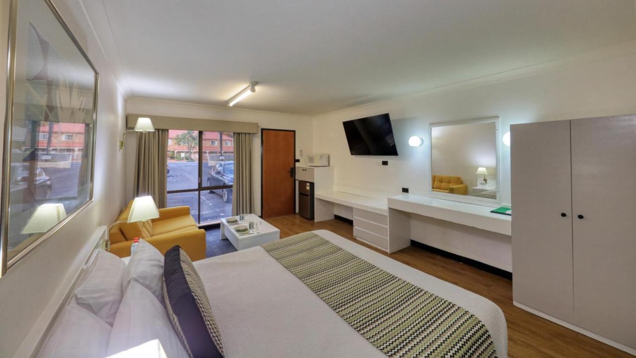 The Palms Dubbo Motel Kültér fotó
