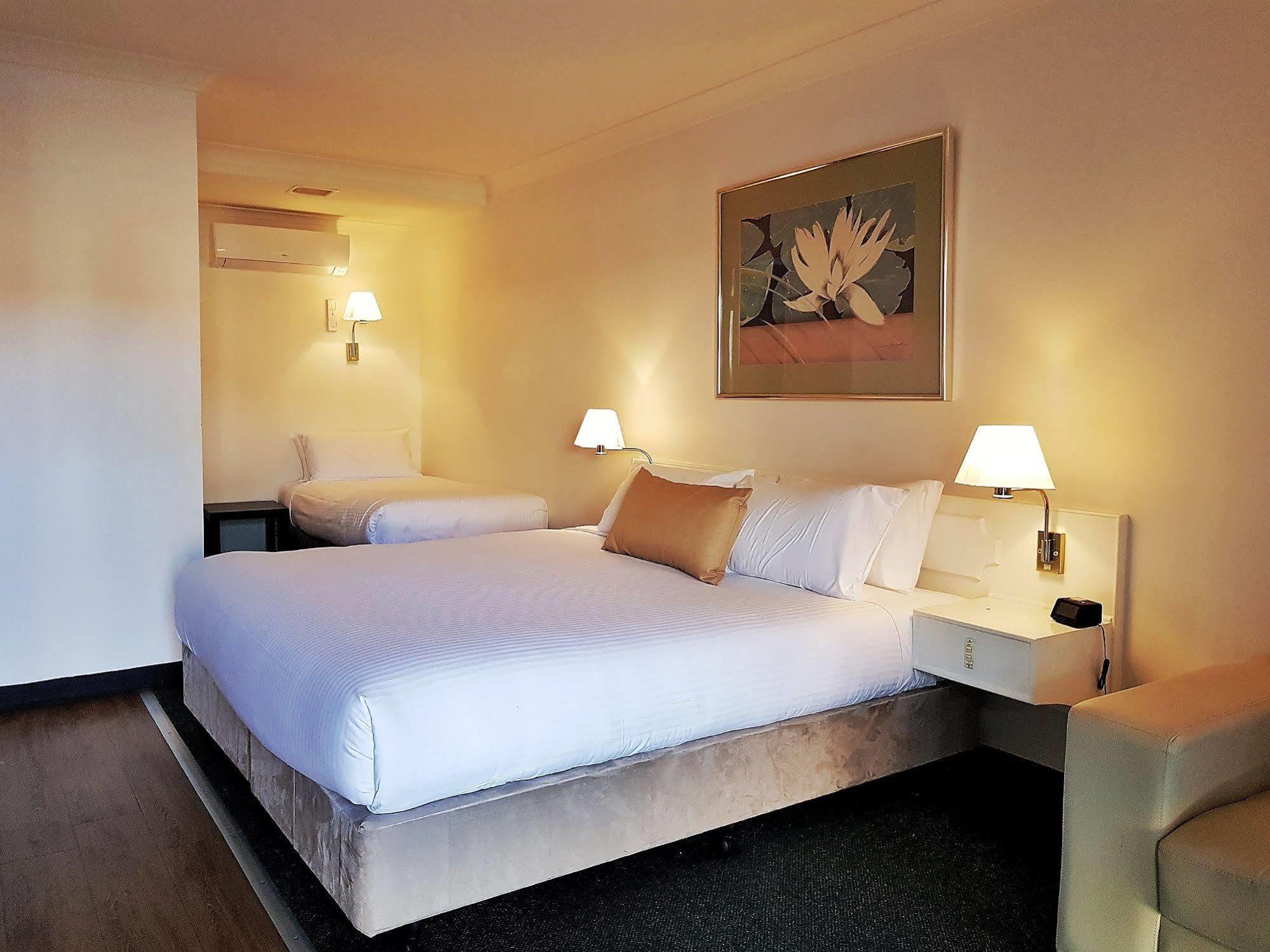 The Palms Dubbo Motel Kültér fotó