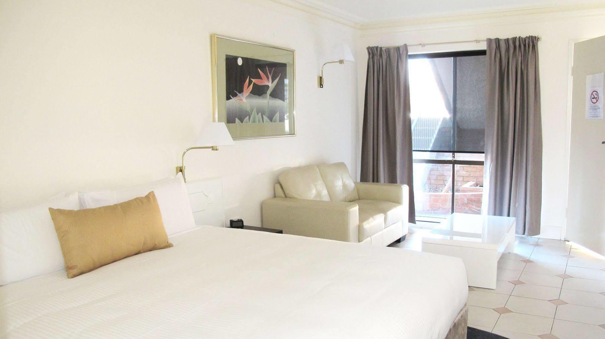 The Palms Dubbo Motel Kültér fotó