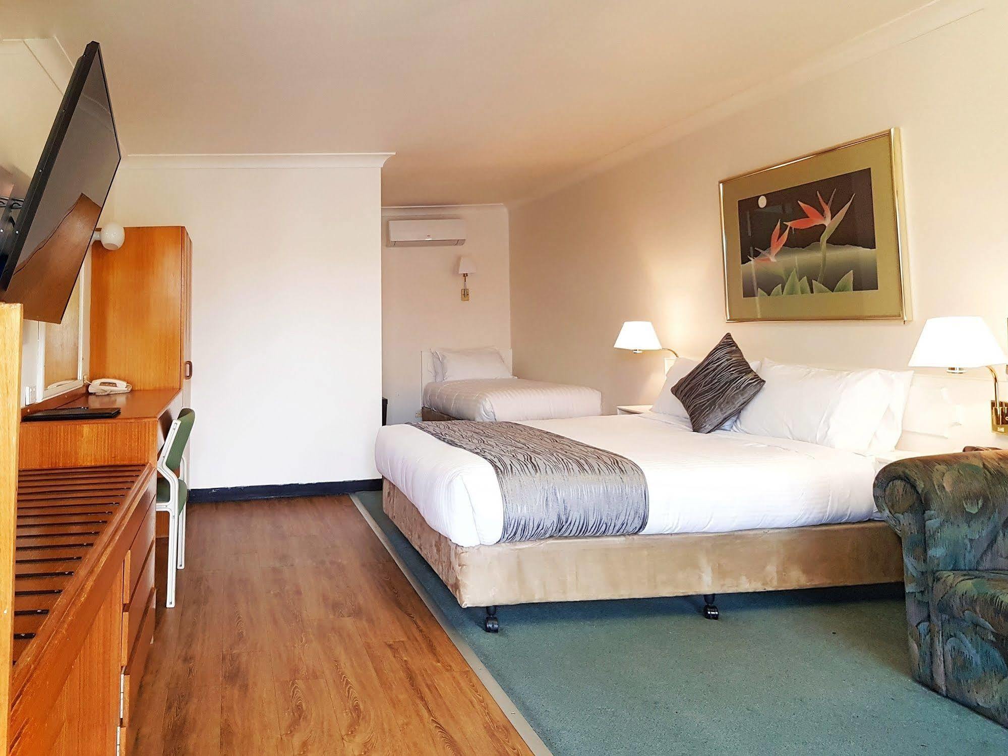 The Palms Dubbo Motel Kültér fotó